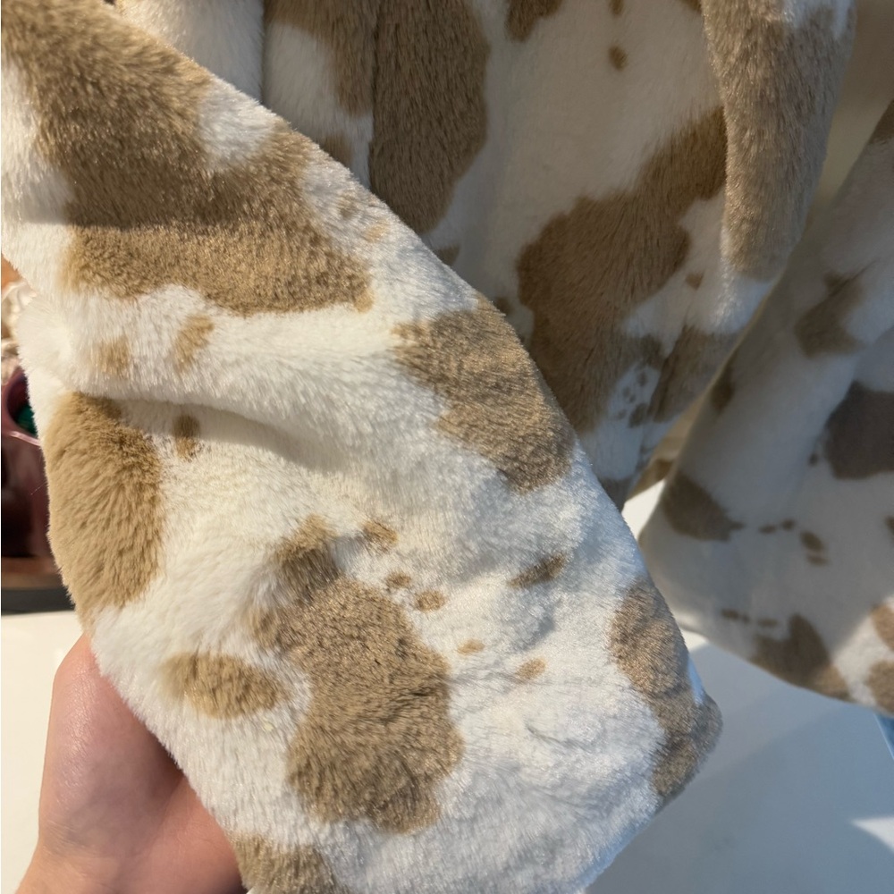 12th Tribe Cream and Brown Teddy Jacket - Picture 3 of 4